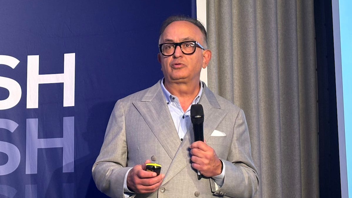 Mohsen Moazami,  Mohsen Moazami biography,  Cisco executive,  technology investor,  digital transformation leader,  global innovation,  tech leadership,  venture capital,  smart cities development,  enterprise solutions expert