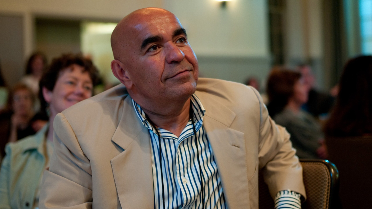 Kamran Elahian,  Kamran Elahian biography,  Iranian American entrepreneur,  Silicon Valley investor,  Cirrus Logic founder,  global entrepreneurship,  tech innovation leader,  startup mentor,  technology philanthropist,  STEM education supporter