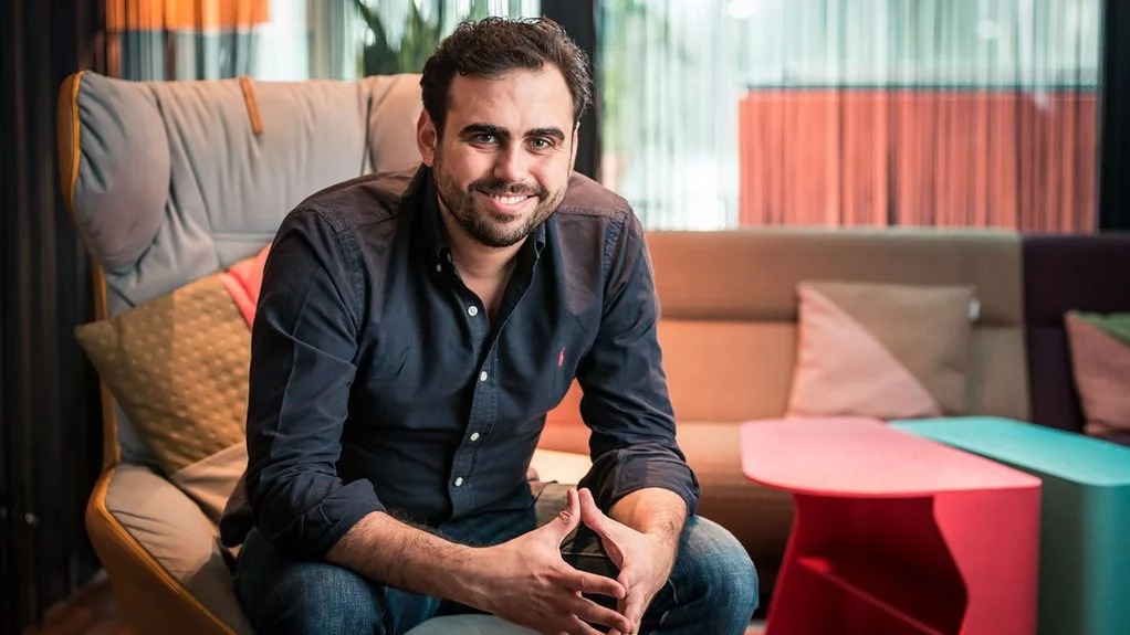 Julian Teicke,  wefox CEO,  insurtech entrepreneur,  digital insurance,  European fintech,  Julian Teicke biography,  technology-driven insurance,  startup leader,  financial innovation,  insurtech leadership