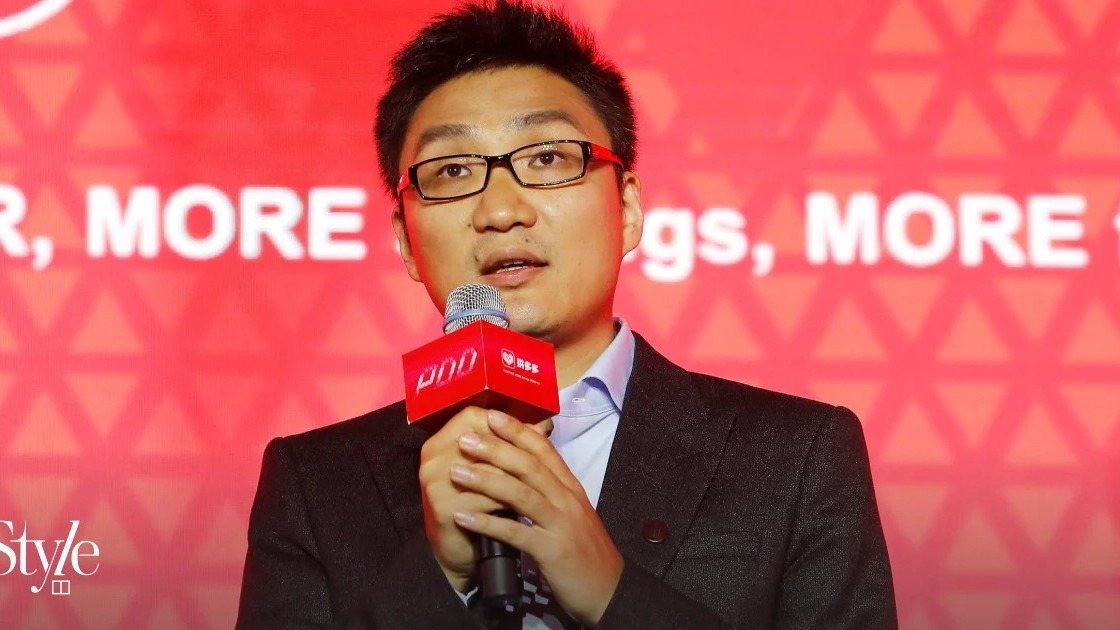 Colin Huang,  Huang Zheng,  Pinduoduo founder,  Chinese entrepreneur,  social commerce,  e-commerce innovation,  Colin Huang biography,  digital retail China,  technology entrepreneur,  mobile shopping platforms