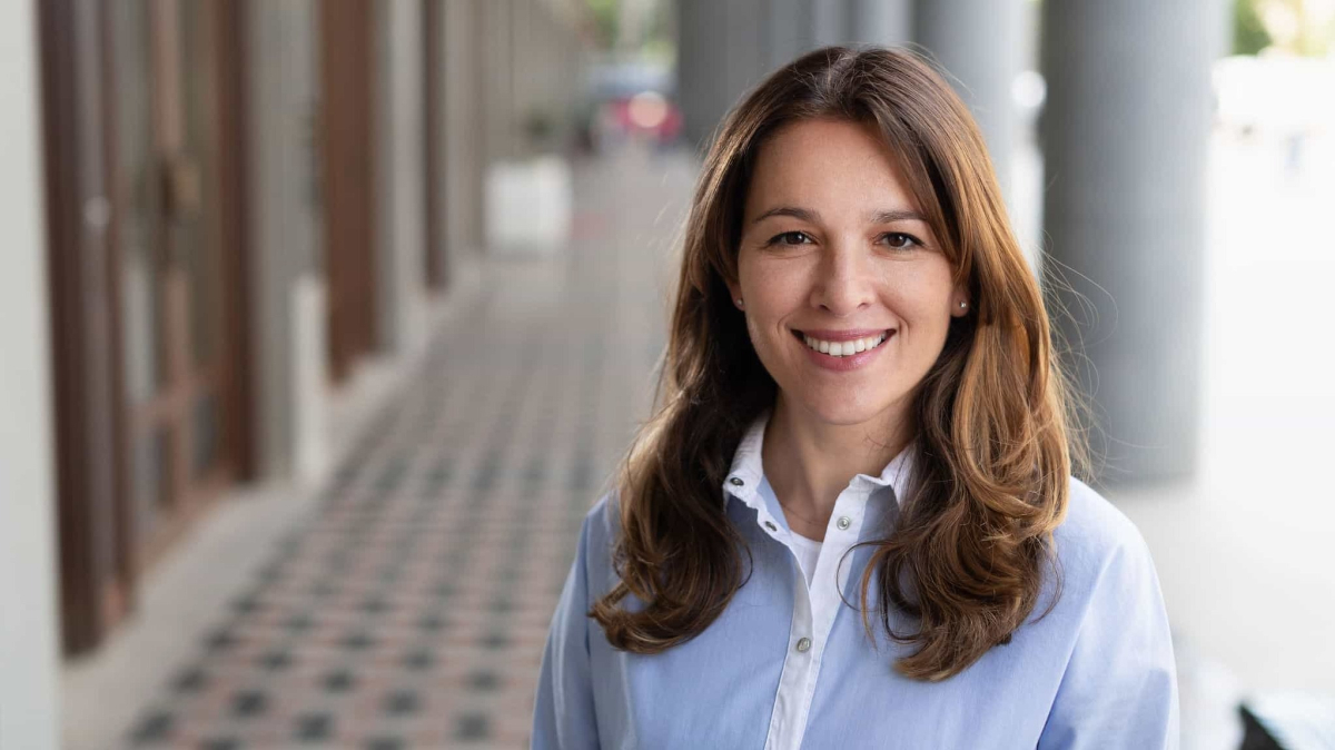 Karolina Decker,  German entrepreneur,  tech startup founder,  digital innovation,  business leadership,  Karolina Decker biography,  technology-driven solutions,  startup ecosystem Germany,  emerging technology,  innovation leadership