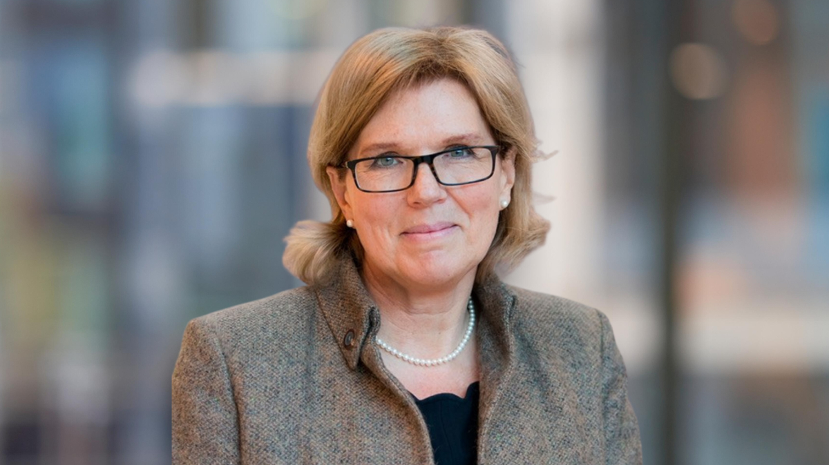 Sherry Coutu,  UK entrepreneur,  angel investor,  Interactive Investor founder,  Scale-Up Report,  startup ecosystem UK,  technology leader,  Sherry Coutu biography,  UK tech investment,  business scaling strategy