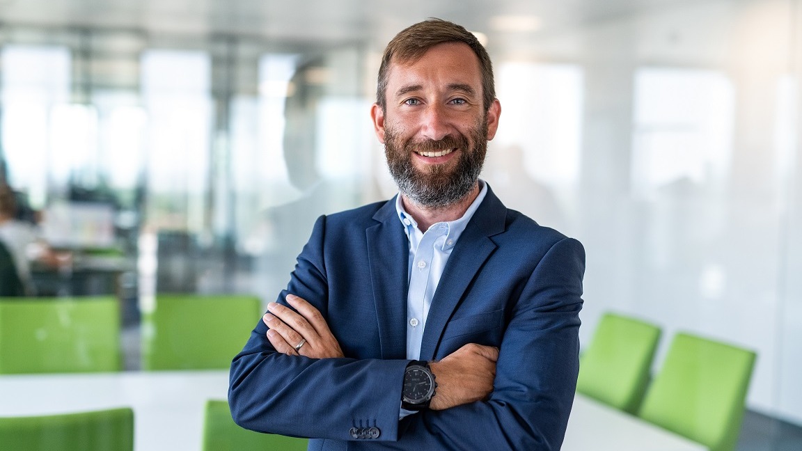 : Daniel Krauss,  FlixBus co-founder,  German entrepreneur,  mobility innovation,  digital transportation,  Flix company biography,  sustainable travel solutions,  European startup leaders,  tech-driven mobility,  transportation disruption