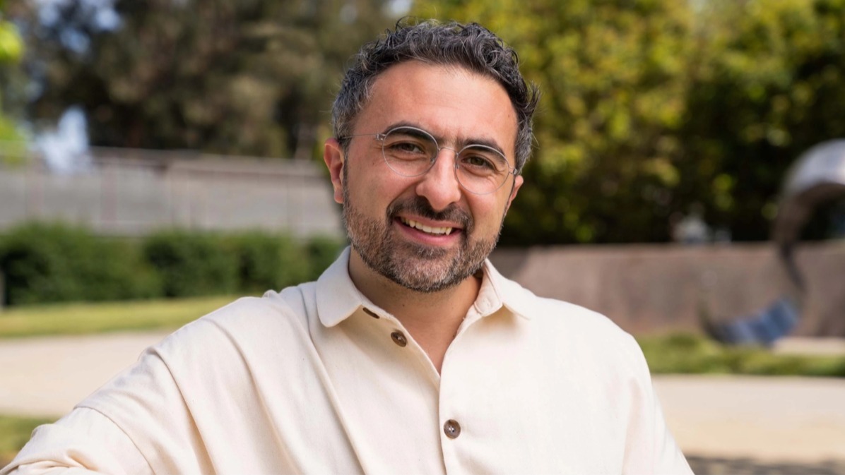Mustafa Suleyman,  DeepMind,  Inflection AI,  artificial intelligence,  AI ethics,  machine learning,  tech entrepreneur,  Mustafa Suleyman biography,  UK technology leader,  responsible AI development