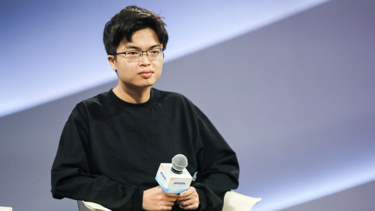 Yang Zhilin,  Zhilin Yang,  deep learning,  AI research,  XLNet,  artificial intelligence China,  language models,  Carnegie Mellon University,  Google Brain,  machine learning innovations