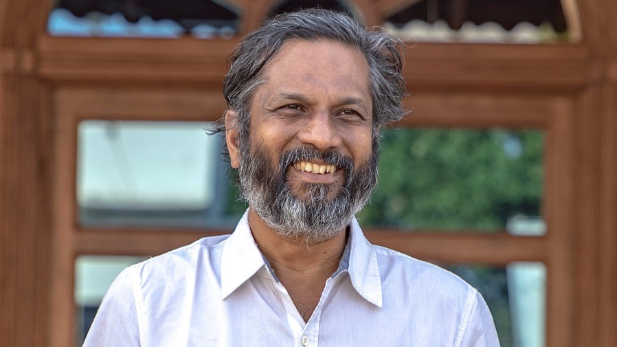 Sridhar Vembu,  Zoho founder,  Indian software entrepreneur,  SaaS leader India,  enterprise software Zoho,  rural development technology,  IIT Madras alumni,  Indian tech CEO,  cloud business applications,  Sridhar Vembu biography