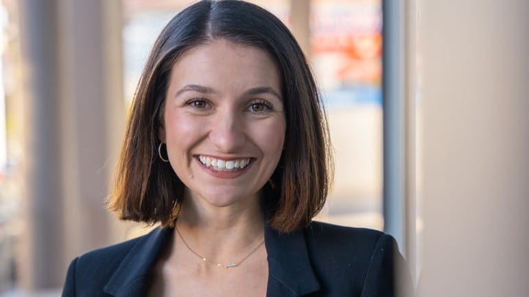 Veronica Cremen,  business leader,  strategic advisor,  leadership development,  organizational growth,  corporate strategy,  executive leadership,  innovation management,  business transformation,  professional biography