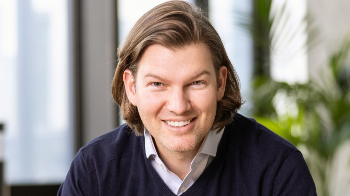 Valentin Stalf N26 success story,  mobile banking disruption Europe,  Berlin fintech startup ecosystem,  N26 digital bank features,  Valentin Stalf leadership style,  future of retail banking 2026,  N26 global expansion strategy,  challenger bank growth metrics,  fintech innovation in Germany,  Valentin Stalf entrepreneurial journey